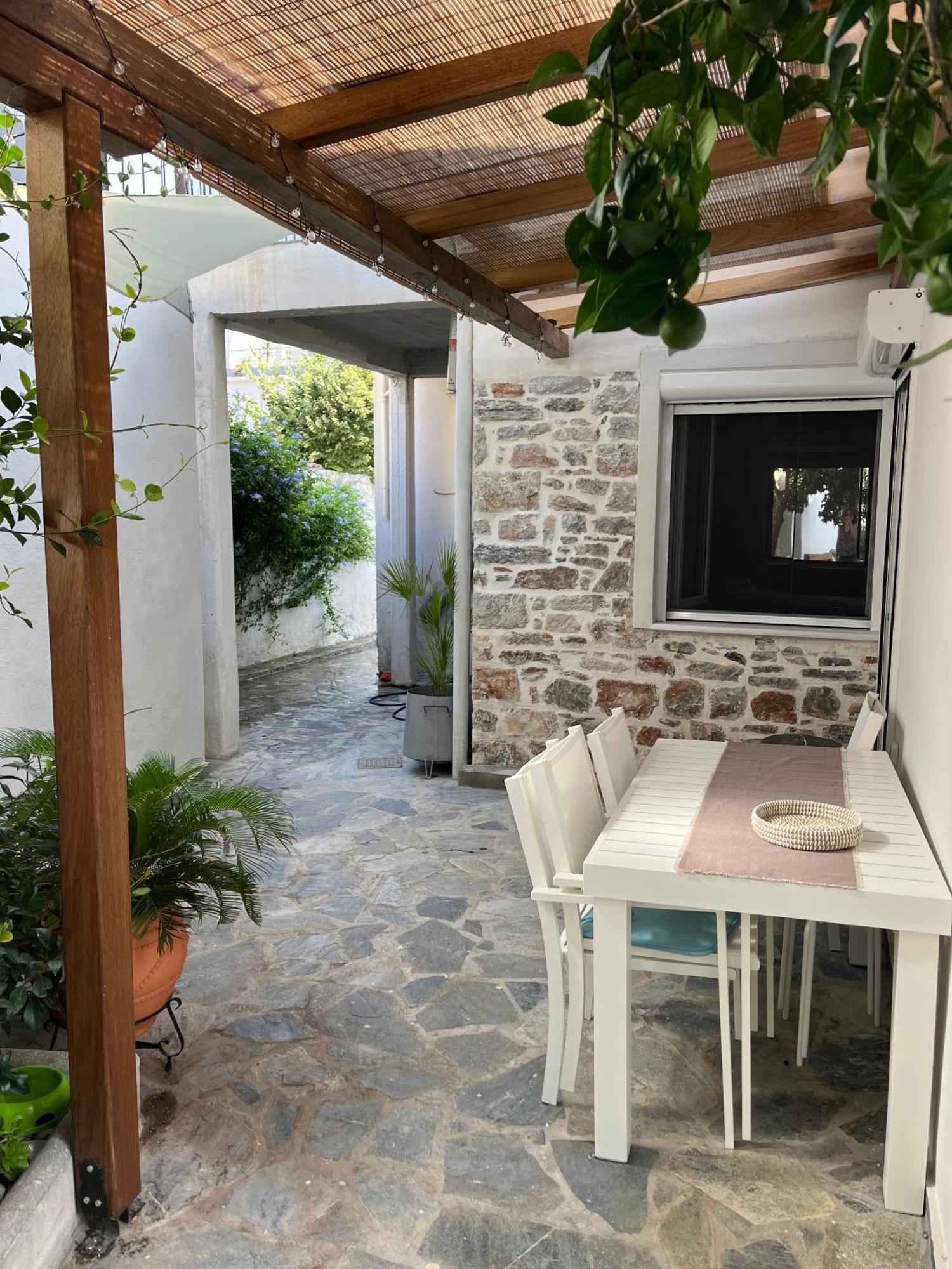 Maria'S Jasmine Apartment Volos Bagian luar foto